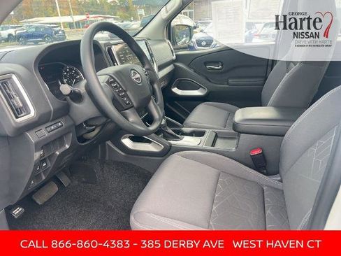 Certified 2025 Nissan Frontier SV image 10