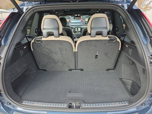 New 2026 Volvo XC90 B6 Plus image 21