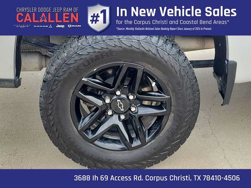 Used 2022 Chevrolet Silverado 1500 LT Trail Boss w/ Safety Package AWD/4WD image 16
