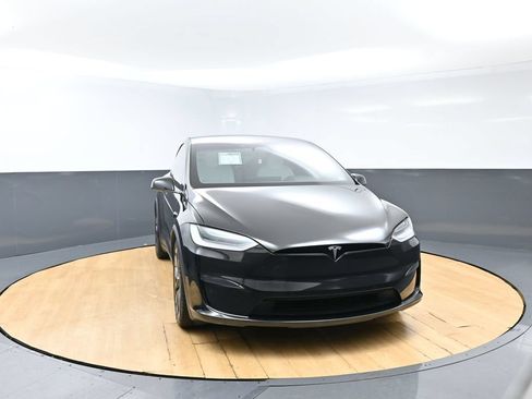 Used 2022 Tesla Model X AWD/4WD image 2
