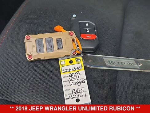 Used 2018 Jeep Wrangler Unlimited Rubicon AWD/4WD image 36