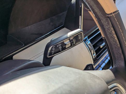 Used 2018 Lincoln Navigator Select w/ Technology Package image 8