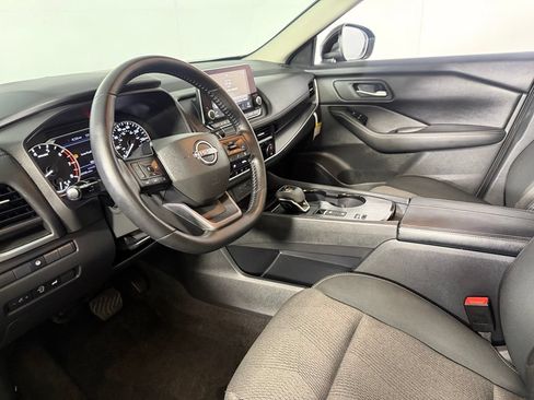 Used 2026 Nissan Rogue SV FWD image 12