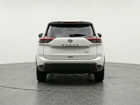 Used 2025 Nissan Rogue SV image 7