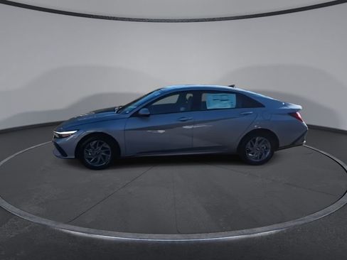 New 2026 Hyundai Elantra Blue image 5
