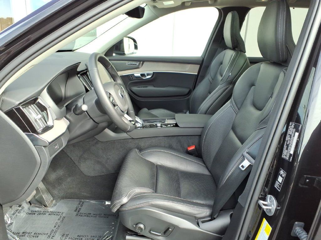 Certified 2026 Volvo XC90 B6 Ultra AWD/4WD image 7