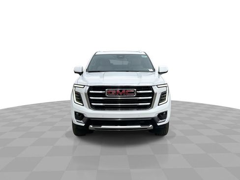 Used 2025 GMC Yukon Elevation image 3