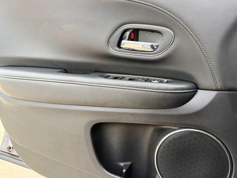 Used 2022 Honda HR-V EX-L image 24