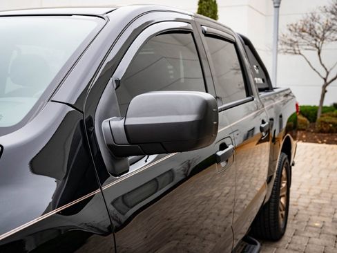 Used 2024 Nissan Titan SV w/ SV Bronze Edition Package image 14