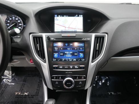 Used 2016 Acura TLX w/ Technology Package FWD image 22