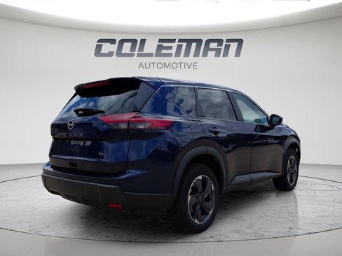 Used 2024 Nissan Rogue SV FWD image 5