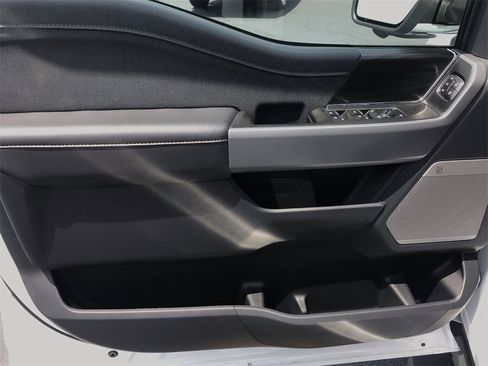 Used 2025 Ford F150 Lariat w/ Equipment Group 502A High image 13