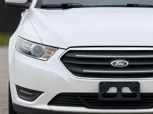 Used 2014 Ford Taurus SEL w/ Equipment Group 201A AWD/4WD image 11