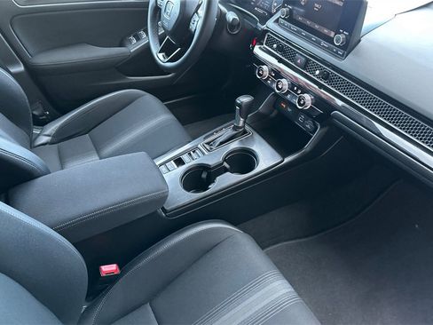 Used 2022 Honda Civic Sport image 12