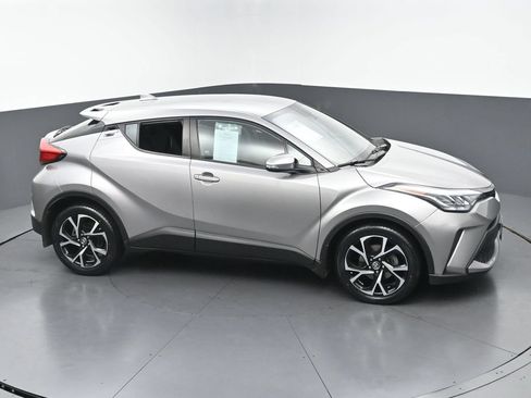 Used 2020 Toyota C-HR XLE FWD image 42