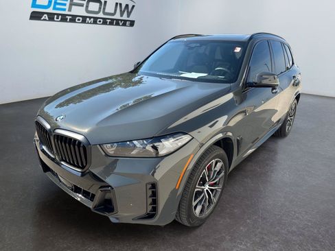 Used 2026 BMW X5 xDrive40i w/ M Sport Package AWD/4WD image 9
