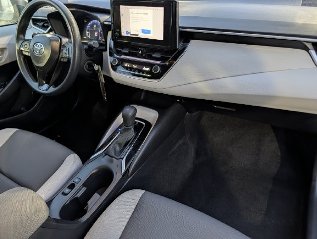 Used 2026 Toyota Corolla LE FWD image 32