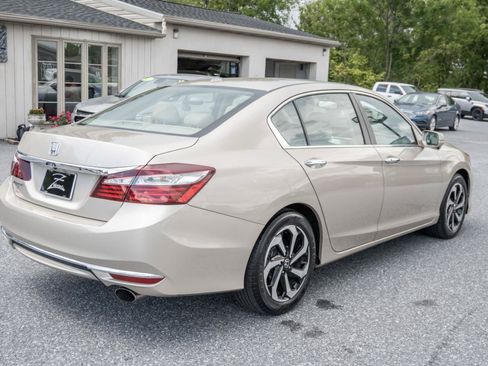 Used 2017 Honda Accord EX-L image 12