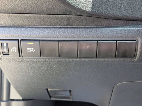 Used 2024 Toyota Corolla LE FWD image 17