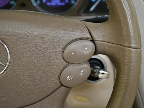 Used 2008 Mercedes-Benz SL 550 w/ P1 Pkg image 35