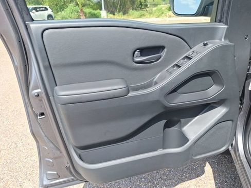 New 2026 Nissan Frontier SV RWD image 10