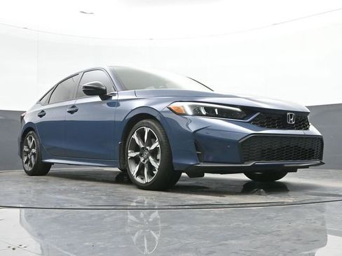 Used 2025 Honda Civic Sport image 10