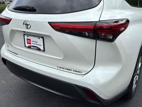 Used 2021 Toyota Highlander Limited AWD/4WD image 18