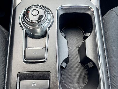 Used 2019 Ford Fusion SE FWD image 13