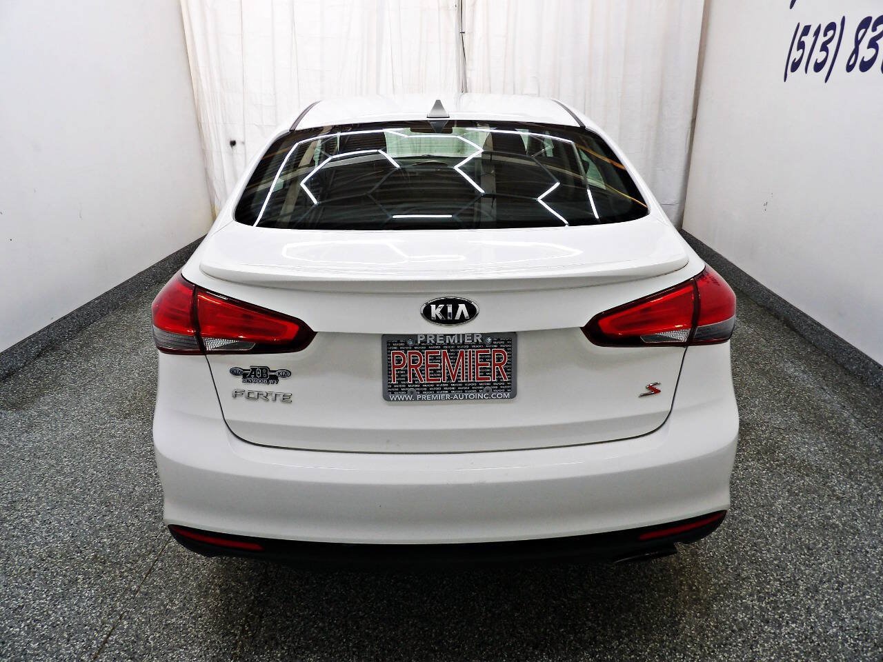 Used 2017 Kia Forte S FWD image 5