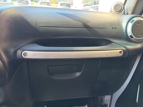 Used 2012 Jeep Wrangler Unlimited Sahara w/ Connectivity Group image 24