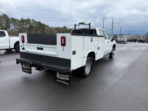 Used 2022 Chevrolet Silverado 3500 W/T w/ WT Convenience Package image 4