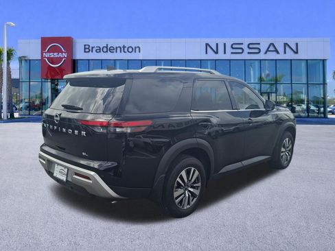 Used 2025 Nissan Pathfinder SL w/ Cargo Package FWD image 5