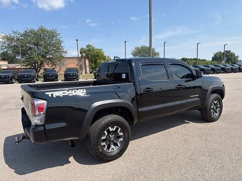 Certified 2023 Toyota Tacoma TRD Off-Road w/ Technology Package AWD/4WD image 11