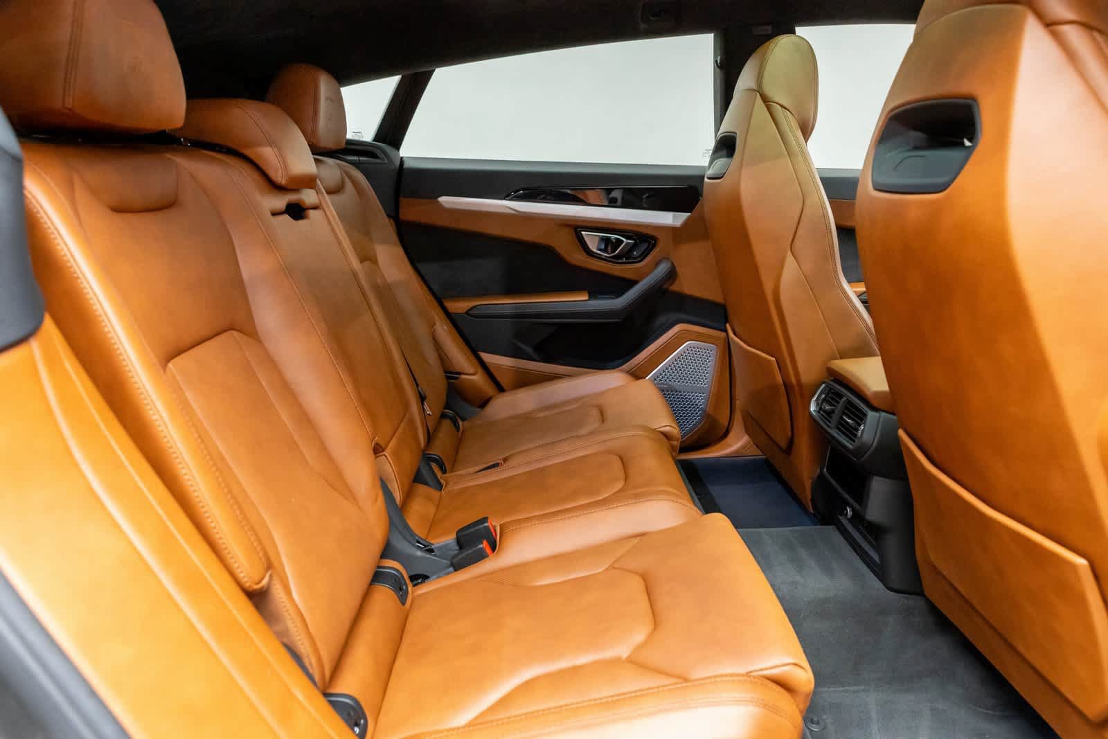 Used 2022 Lamborghini Urus AWD/4WD image 14