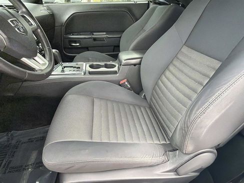 Used 2014 Dodge Challenger SXT RWD image 12