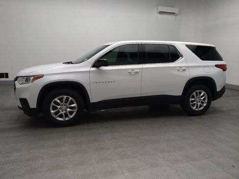 Used 2019 Chevrolet Traverse LS FWD image 2