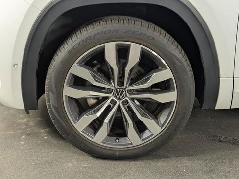 Used 2023 Volkswagen Atlas Cross Sport SEL Premium R-Line AWD/4WD image 10