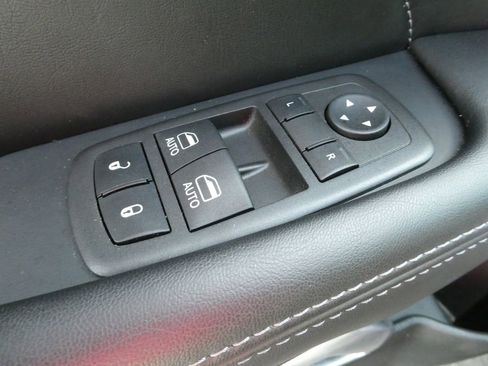 Used 2022 Dodge Challenger R/T Scat Pack image 21