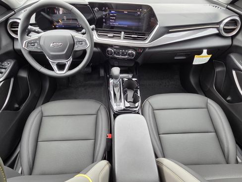 New 2026 Chevrolet Trax ACTIV w/ Sunroof Package FWD image 7