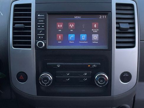 Used 2019 Nissan Frontier SV image 17