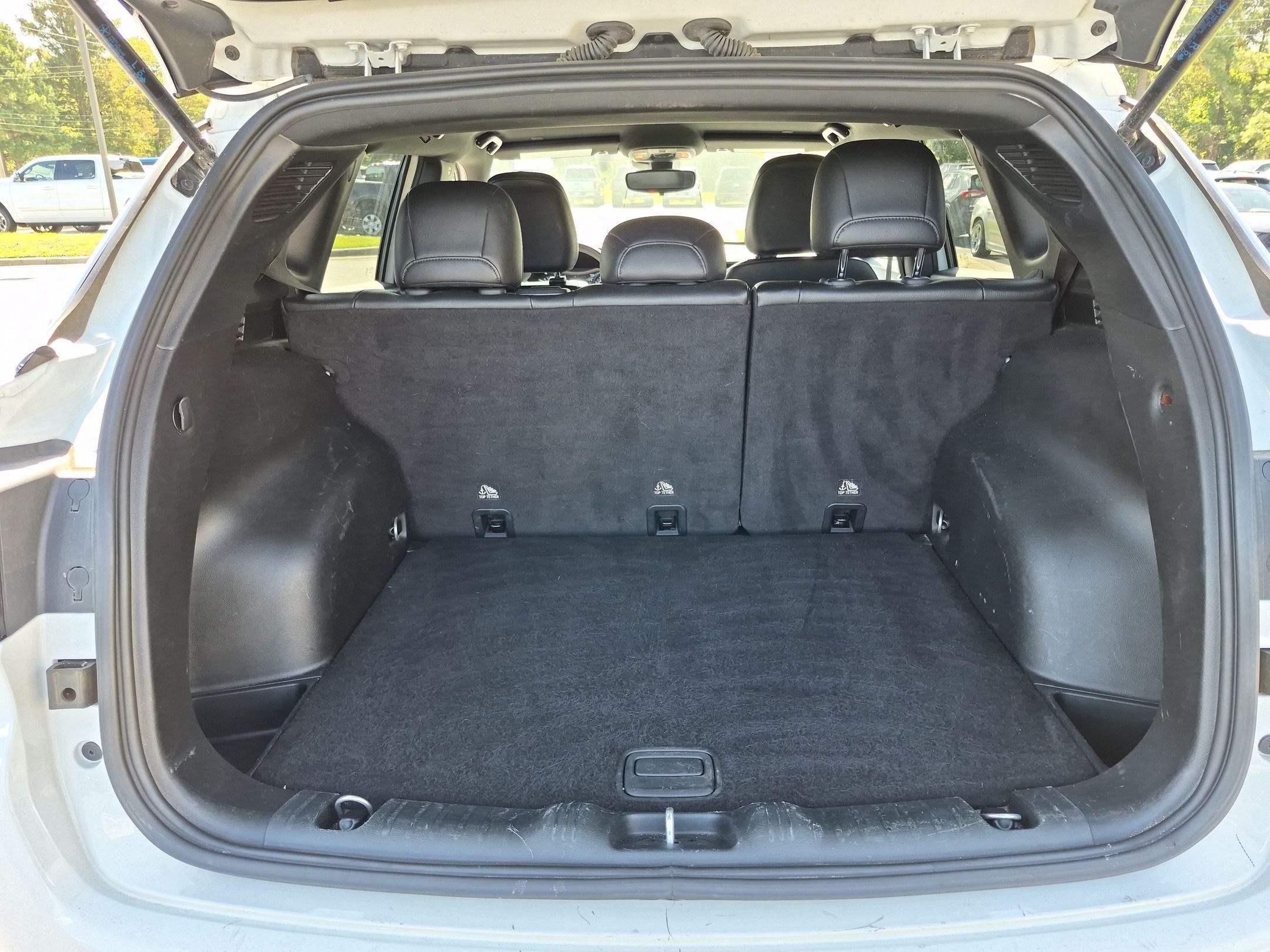 Used 2024 Jeep Compass Latitude AWD/4WD image 19