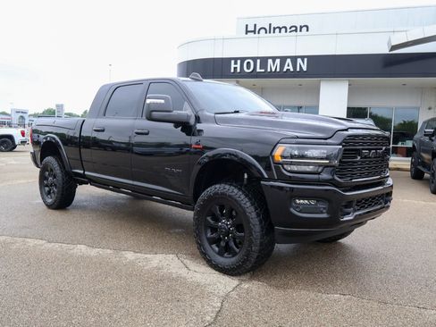 Used 2024 RAM 2500 Limited AWD/4WD image 1