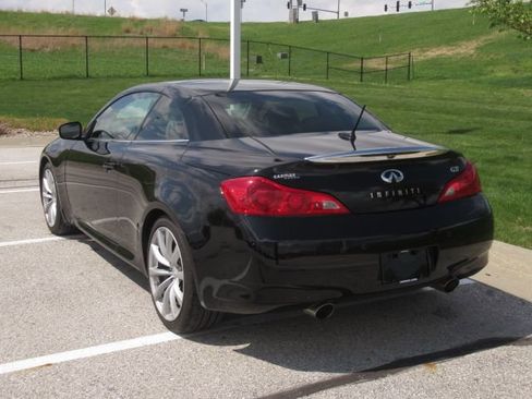 Used 2010 INFINITI G37 Sport w/ Premium Pkg image 2
