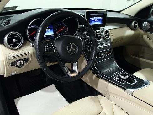 Used 2017 Mercedes-Benz C 300 4MATIC Sedan image 19