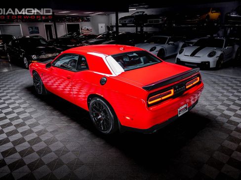 Used 2015 Dodge Challenger SRT Hellcat RWD image 69
