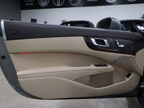 Used 2013 Mercedes-Benz SL 550 image 16