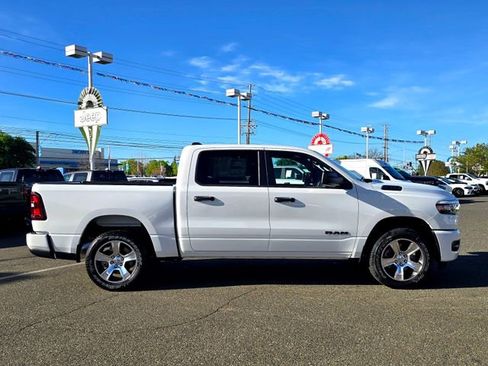 New 2026 RAM 1500 Express AWD/4WD image 8