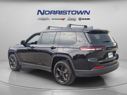 Used 2024 Jeep Grand Cherokee L Limited w/ Luxury Tech Group II AWD/4WD image 4