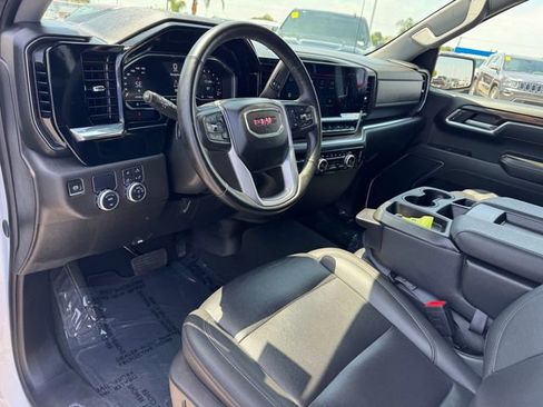 Certified 2025 GMC Sierra 1500 SLT RWD image 17