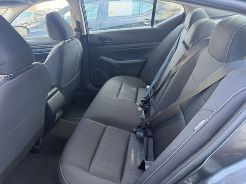 Used 2025 Nissan Altima 2.5 SV FWD image 25